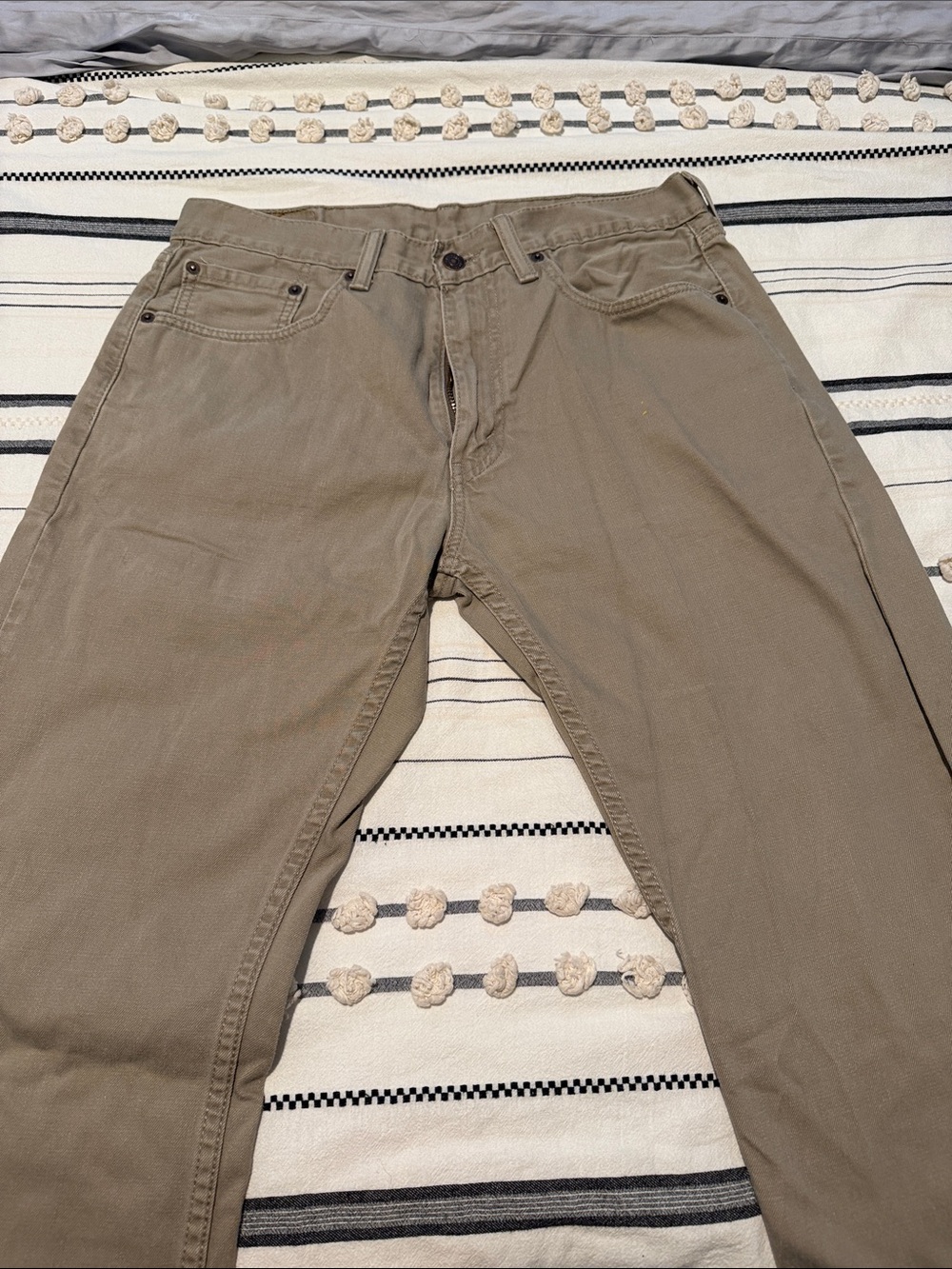 Levi's Men's Chino Pants in Khaki Tan